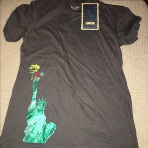Statute of Liberty Fitted Tee Shirt Bitten SJP